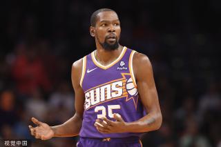 绿茵场上立 绿茵场上立